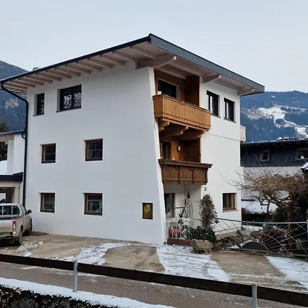 Roko Apartment Schlitters